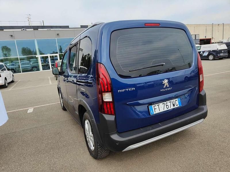 Usata Peugeot Rifter GT-line 131 CV (96 kW) 2019 Blu/azzurro Monovolume