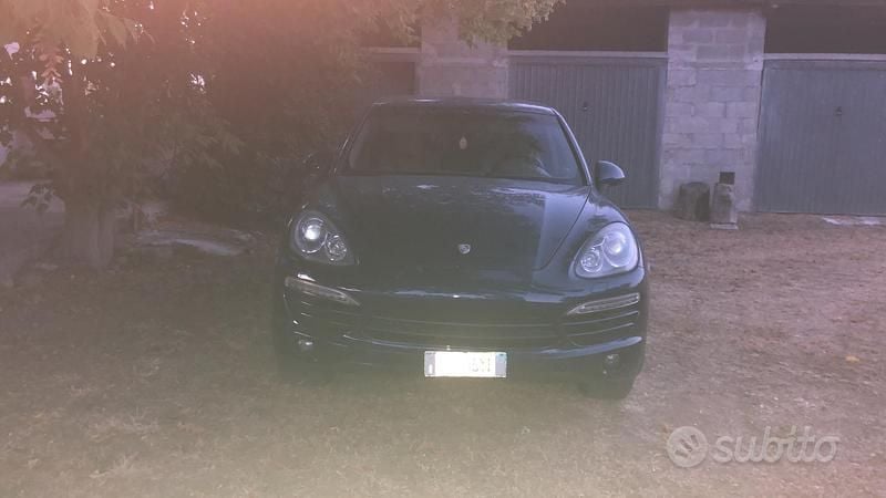 Usata Porsche Cayenne 250 CV (183 kW) 2011 Blu SUV