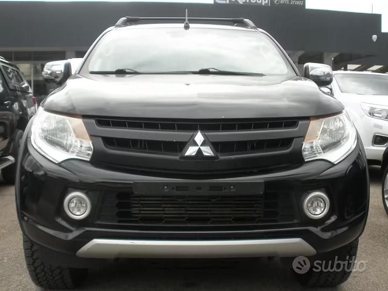 Usata Mitsubishi L200 Intense 181 CV (133 kW) 2019 Nero Pick-up