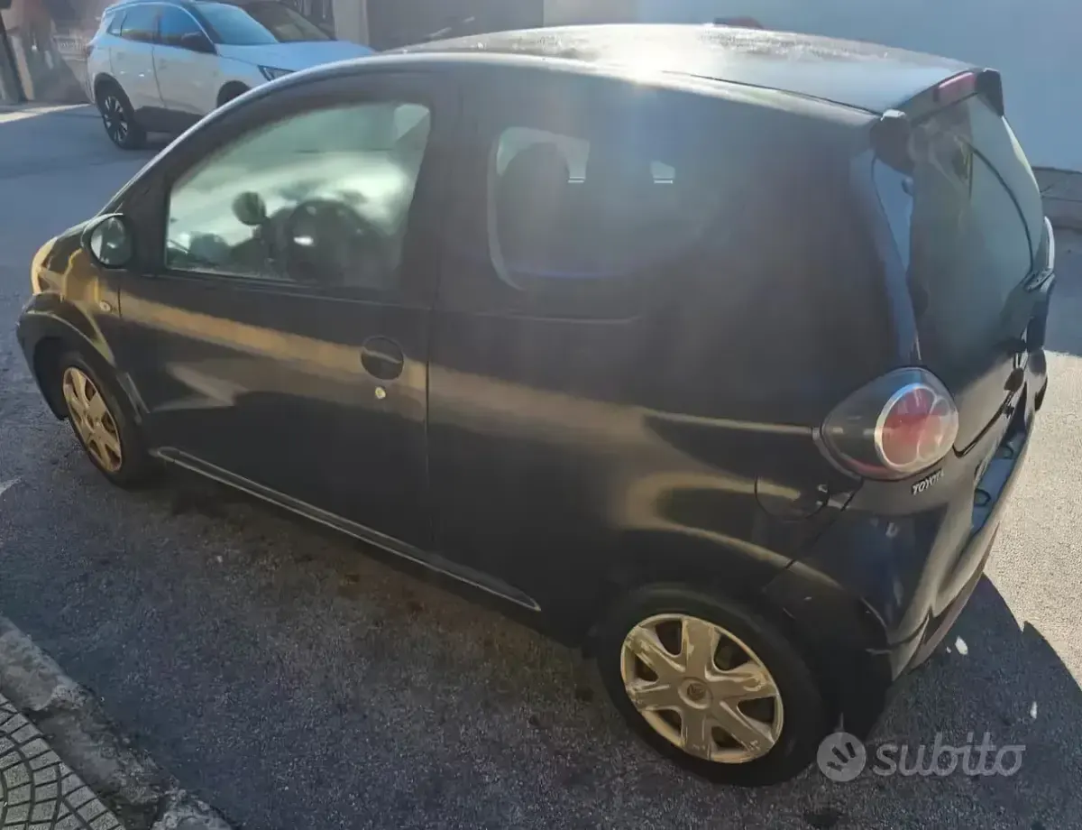Usata Toyota Aygo 68 CV (50 kW) 2009 Utilitaria