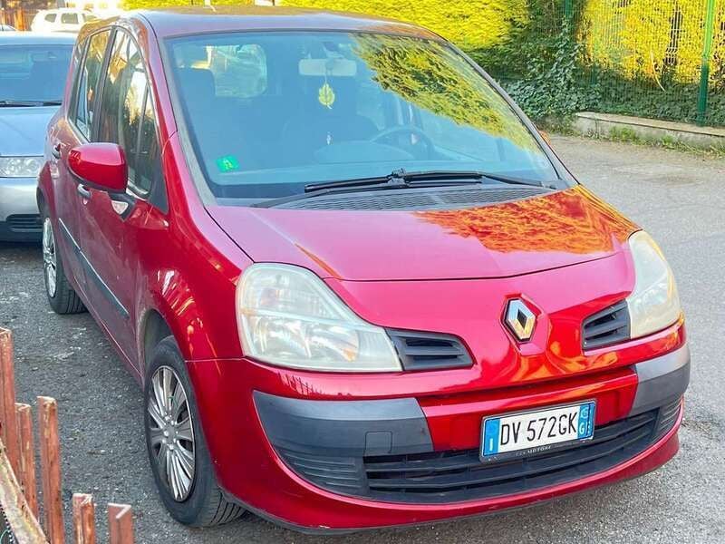 Usata 2009 Renault Modus Dynamique Monovolume | 2300 € (Ottimo prezzo) - Immagine 1/4