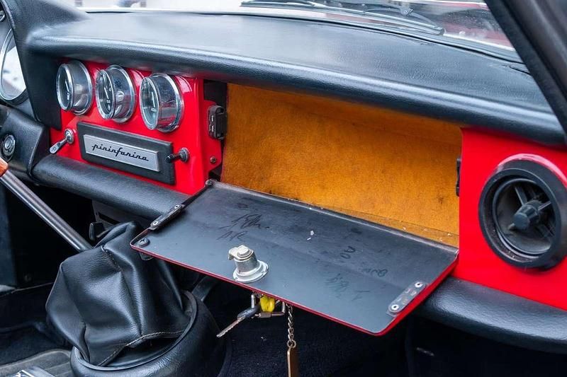 Usata Alfa Romeo Spider 88 CV (64 kW) 1968 Rosso Cabrio