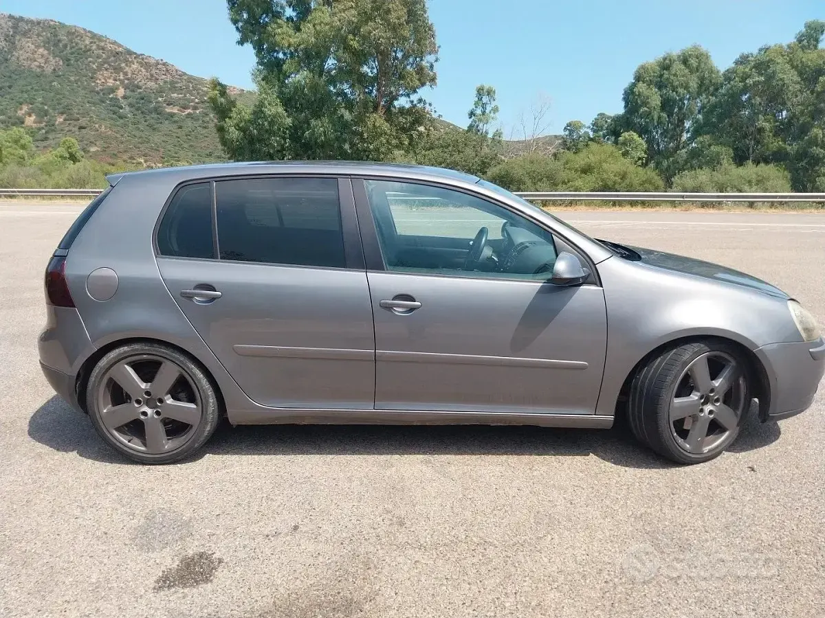 Usata VW Golf V 150 CV (110 kW) 2005 Grigio Utilitaria