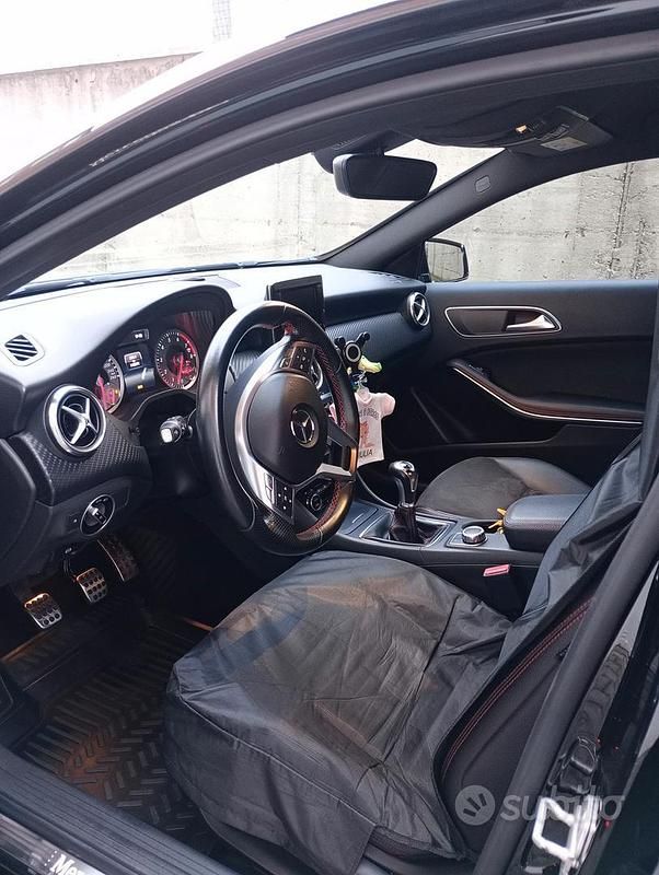 Usata Mercedes A180 Premium 122 CV (89 kW) 2014 Nero Berlina