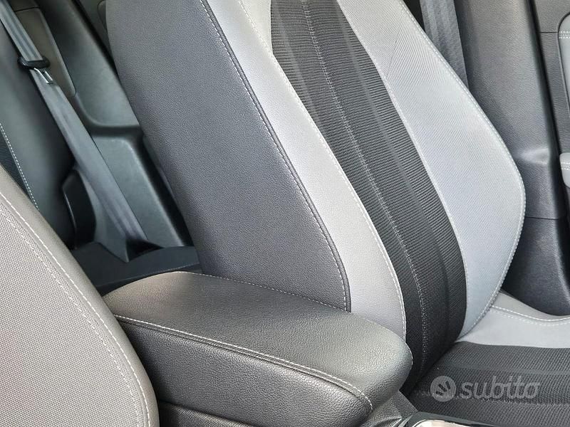 Usata Opel Mokka Elegance 110 CV (80 kW) 2022 Nessuno(met.) SUV