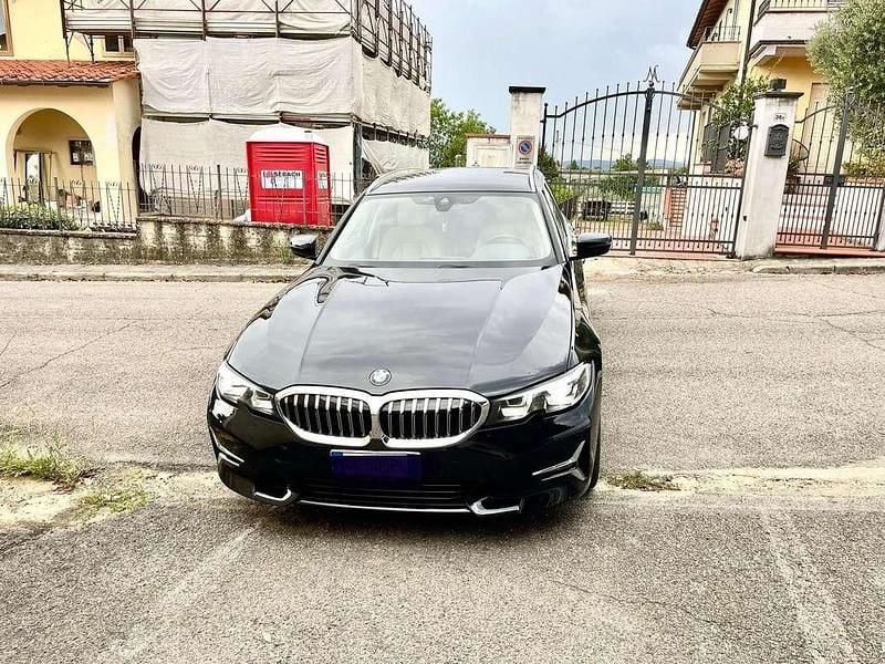 Usata BMW 320 Luxury Line 190 CV (139 kW) 2020 Nero Station wagon
