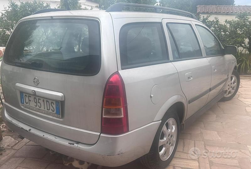 Grigio Usata 2003 Opel Astra Station wagon | 2000 € (Cara) - Immagine 1/2