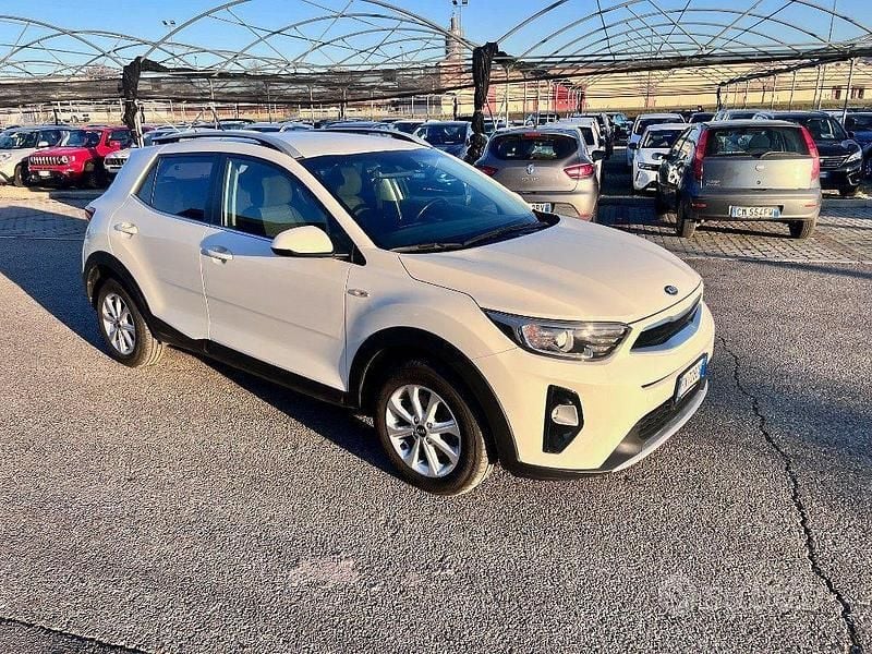 Usata Kia Stonic Style 110 CV (80 kW) 2018 Bianco SUV
