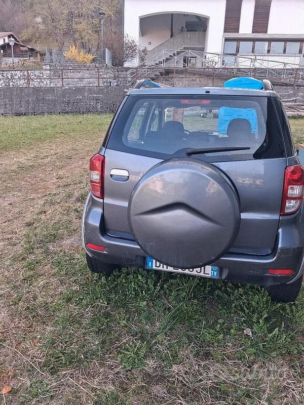 Usata Daihatsu Terios 105 CV (77 kW) 2008 Grigio SUV