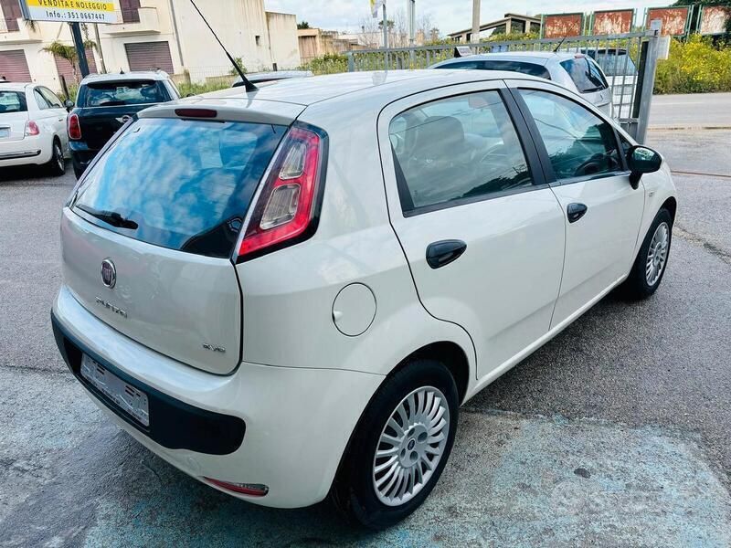 Usata Fiat Punto Evo Active 75 CV (55 kW) 2010 Bianco Utilitaria