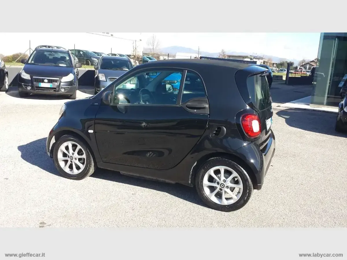 Usata Smart ForTwo Electric Drive Passion 41 kW (56 CV) 2018 Nero Coupé