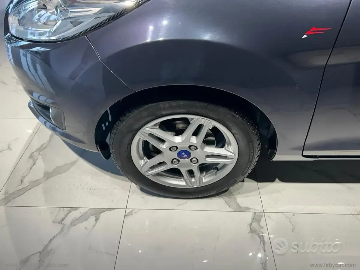 Usata Ford Fiesta 97 CV (71 kW) 2014 Blu Utilitaria