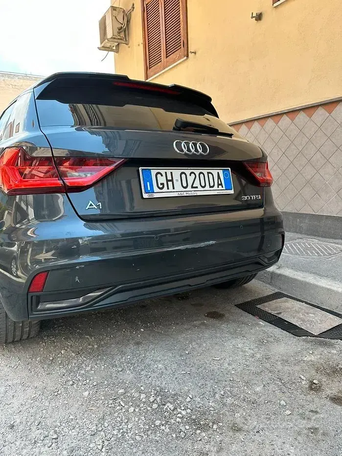 Usata Audi A1 110 CV (80 kW) 2021 Nero SUV