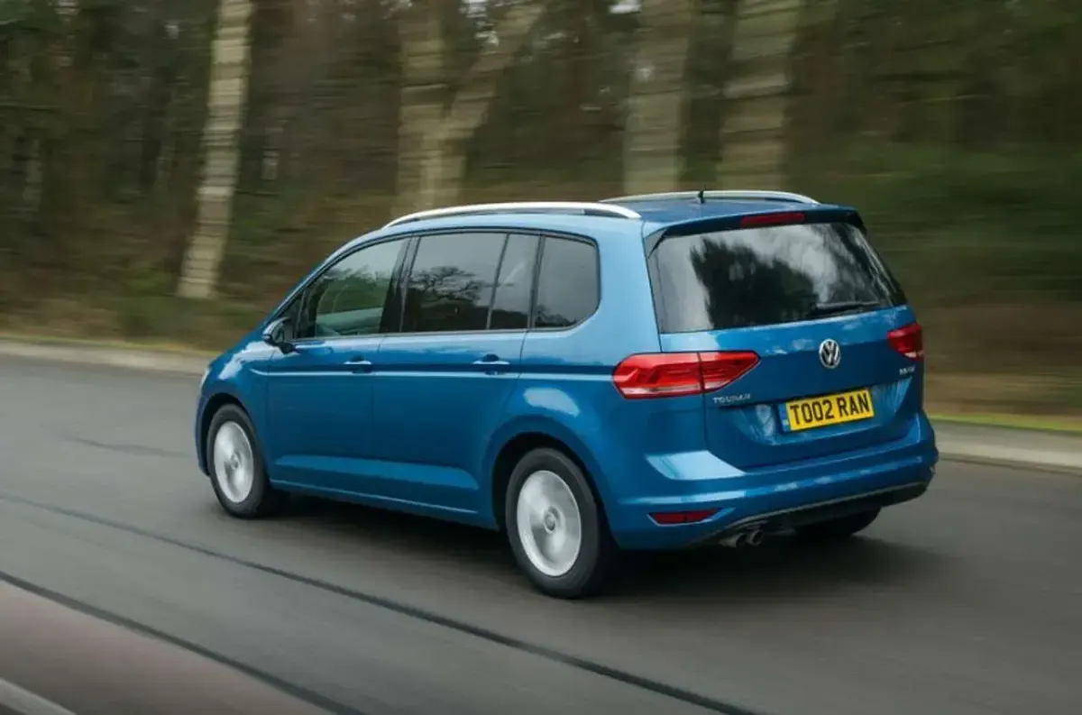 Usata VW Touran Executive 150 CV (110 kW) 2024 Argento Monovolume