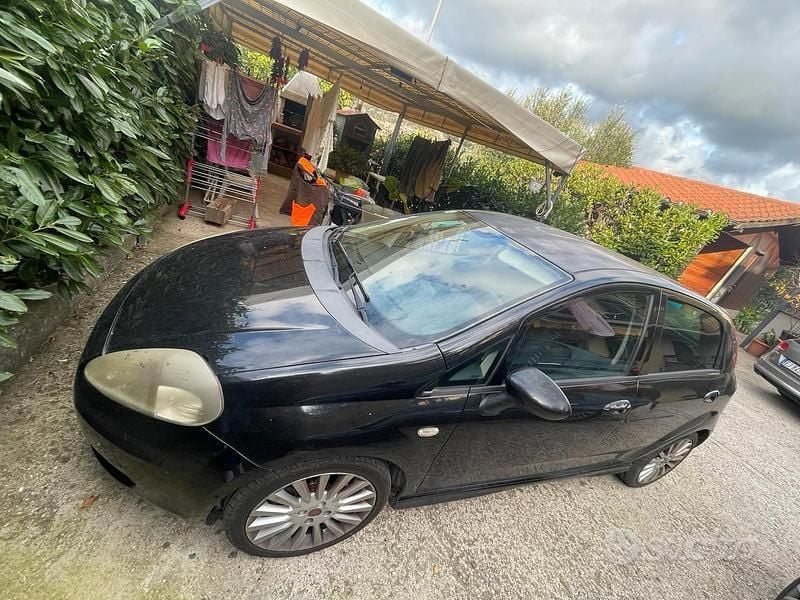 Nero Usata 2009 Fiat 1600 Tre volumi | 2500 € - Immagine 1/4