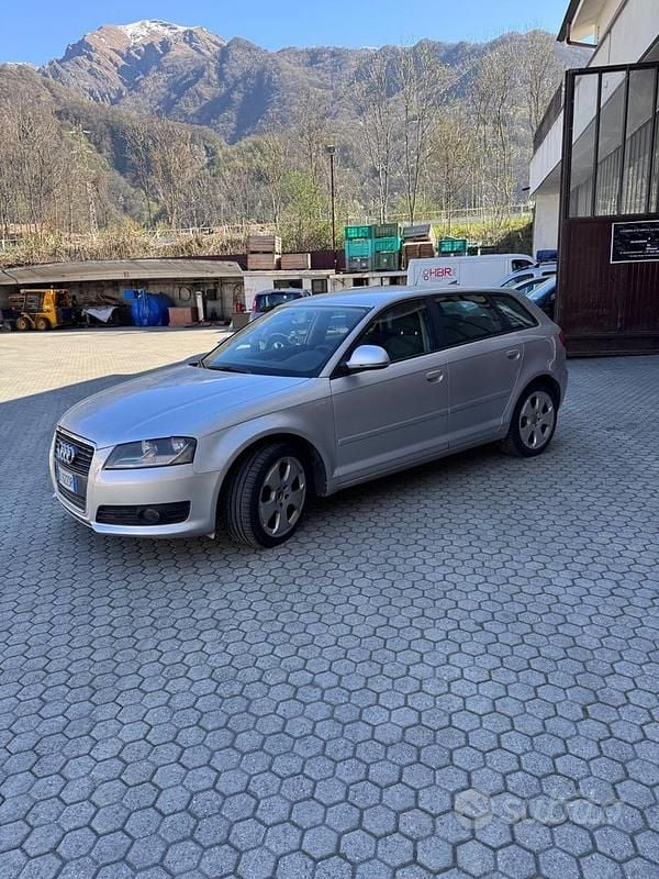 Usata Audi A3 Ambiente 90 CV (66 kW) 2010 Grigio Utilitaria