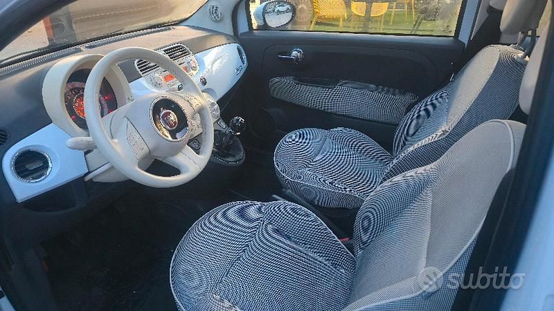 Usata Fiat 500 Lounge 69 CV (50 kW) 2008 Blu Utilitaria