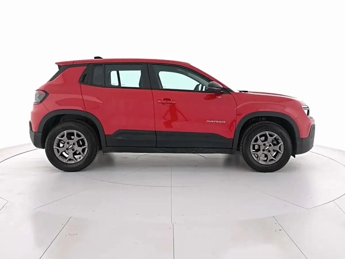 Usata Jeep Avenger Longitude 101 CV (74 kW) 2025 Rosso SUV