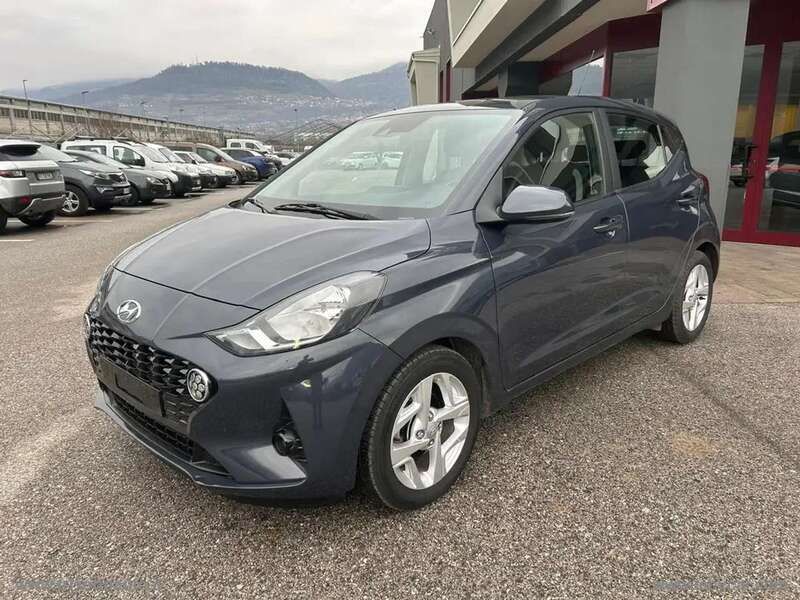 Usata Hyundai i10 67 CV (49 kW) 2022 Grigio Utilitaria