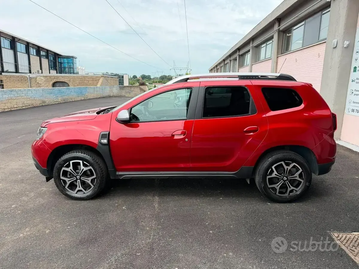 Usata Dacia Duster Prestige 101 CV (74 kW) 2021 Rosso SUV