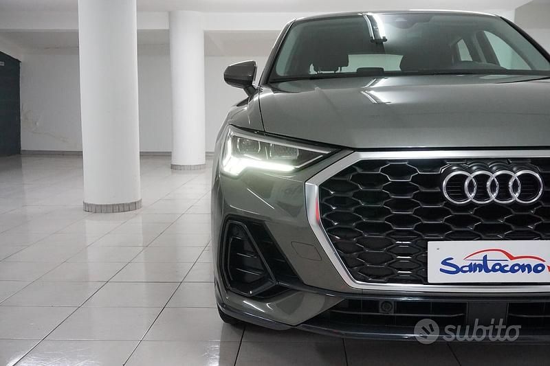 Begagnad Audi Q3 Business Plus 150 HK (110 kW) 2022 Grå SUV