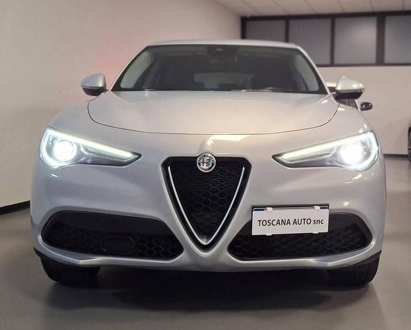 Usata Alfa Romeo Stelvio Business 190 CV (139 kW) 2021 Bianco SUV