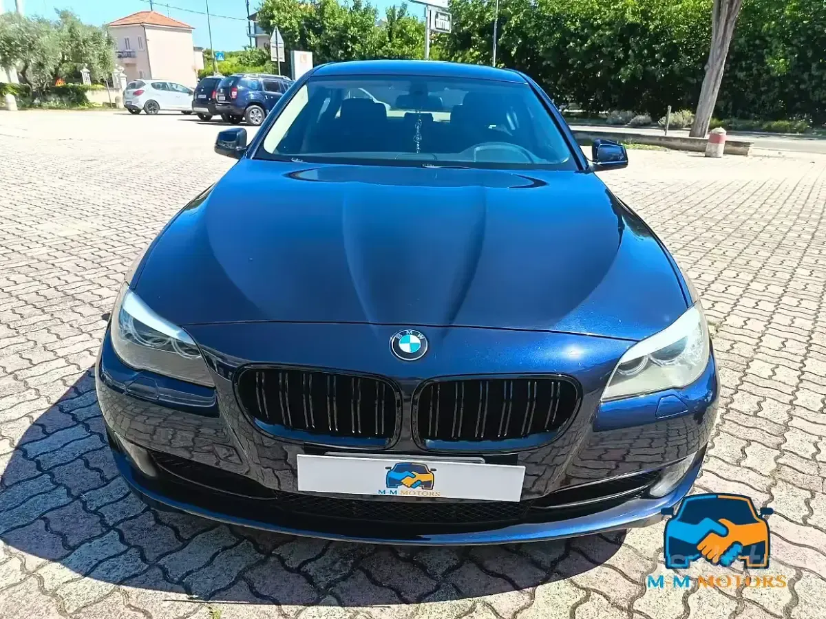 Usata BMW 520 Efficient Dynamics 184 CV (135 kW) 2011 Blu/azzurro Berlina