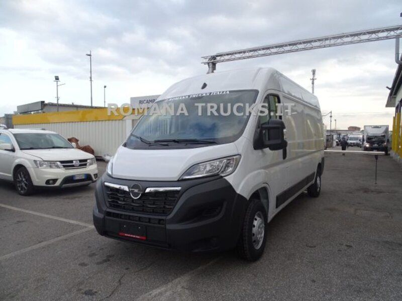 Usata Opel Movano 136 CV (100 kW) 2023 Bianco pastello Furgone