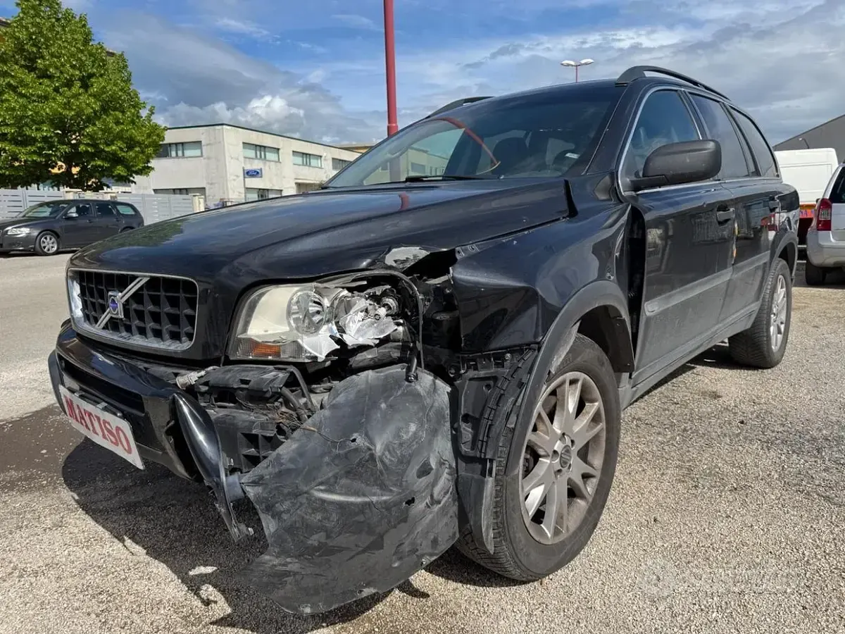 Usata Volvo XC90 163 CV (119 kW) 2004 Nero SUV