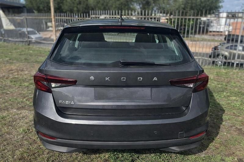 Usata Skoda Fabia Ambition 80 CV (58 kW) 2023 Grigio graphite Utilitaria