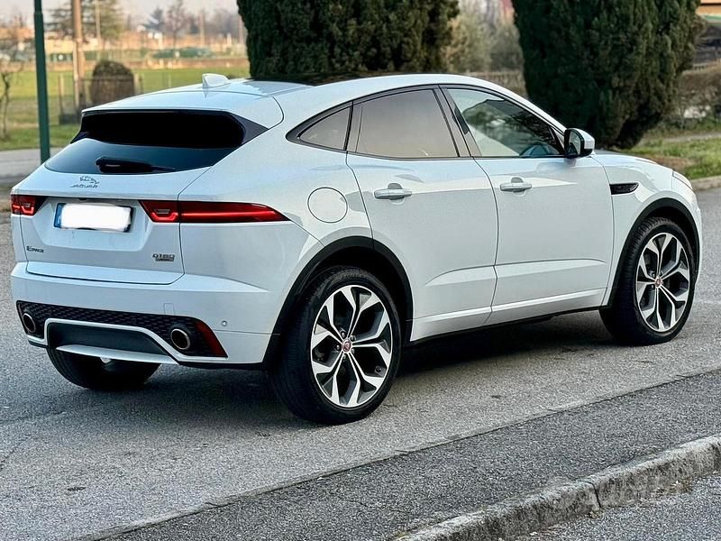 Usata Jaguar E-Pace R-Dynamic 180 CV (132 kW) 2019 Bianco SUV