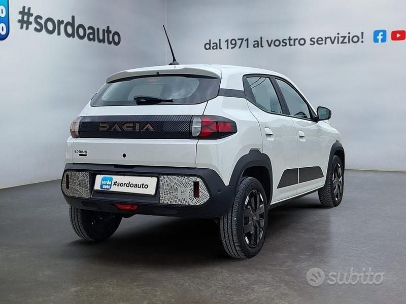 Usata Dacia Spring Extreme 47 kW (65 CV) 2024 Bianco Utilitaria