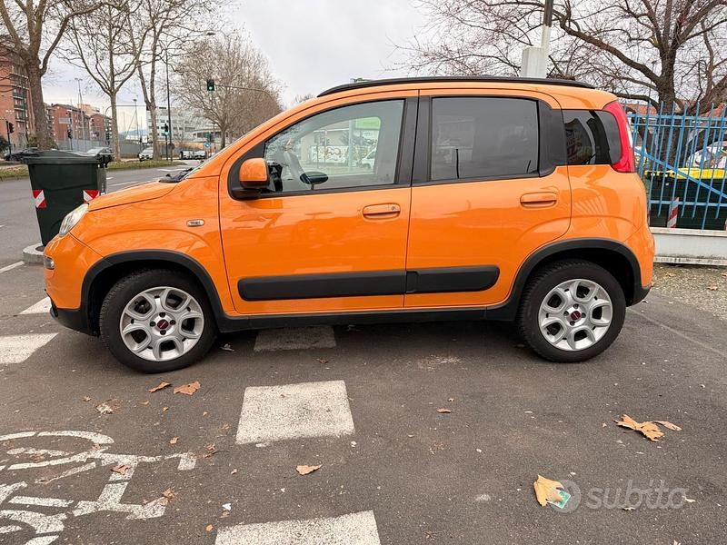Usata Fiat Panda Trekking 85 CV (62 kW) 2013 Arancione Utilitaria