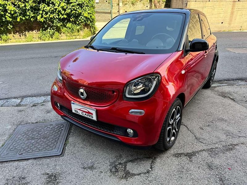 Usata Smart ForFour Prime 71 CV (52 kW) 2018 Rosso Utilitaria