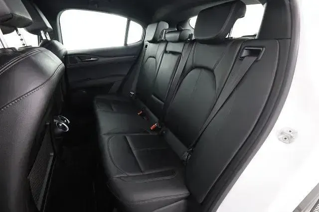 Usata Alfa Romeo Stelvio Ti 209 CV (153 kW) 2023 Bianco alfa SUV