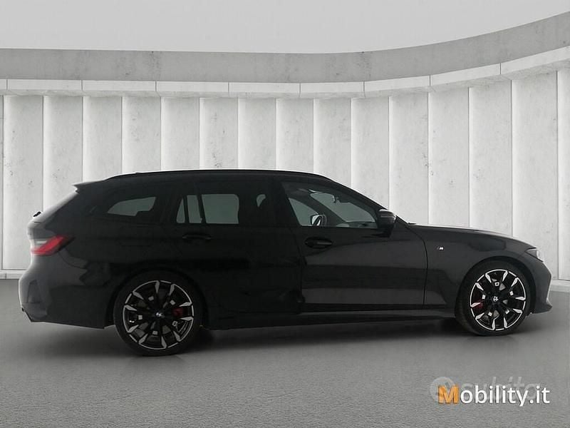 Usata BMW 320 M Sport 190 CV (139 kW) 2024 Nero Station wagon