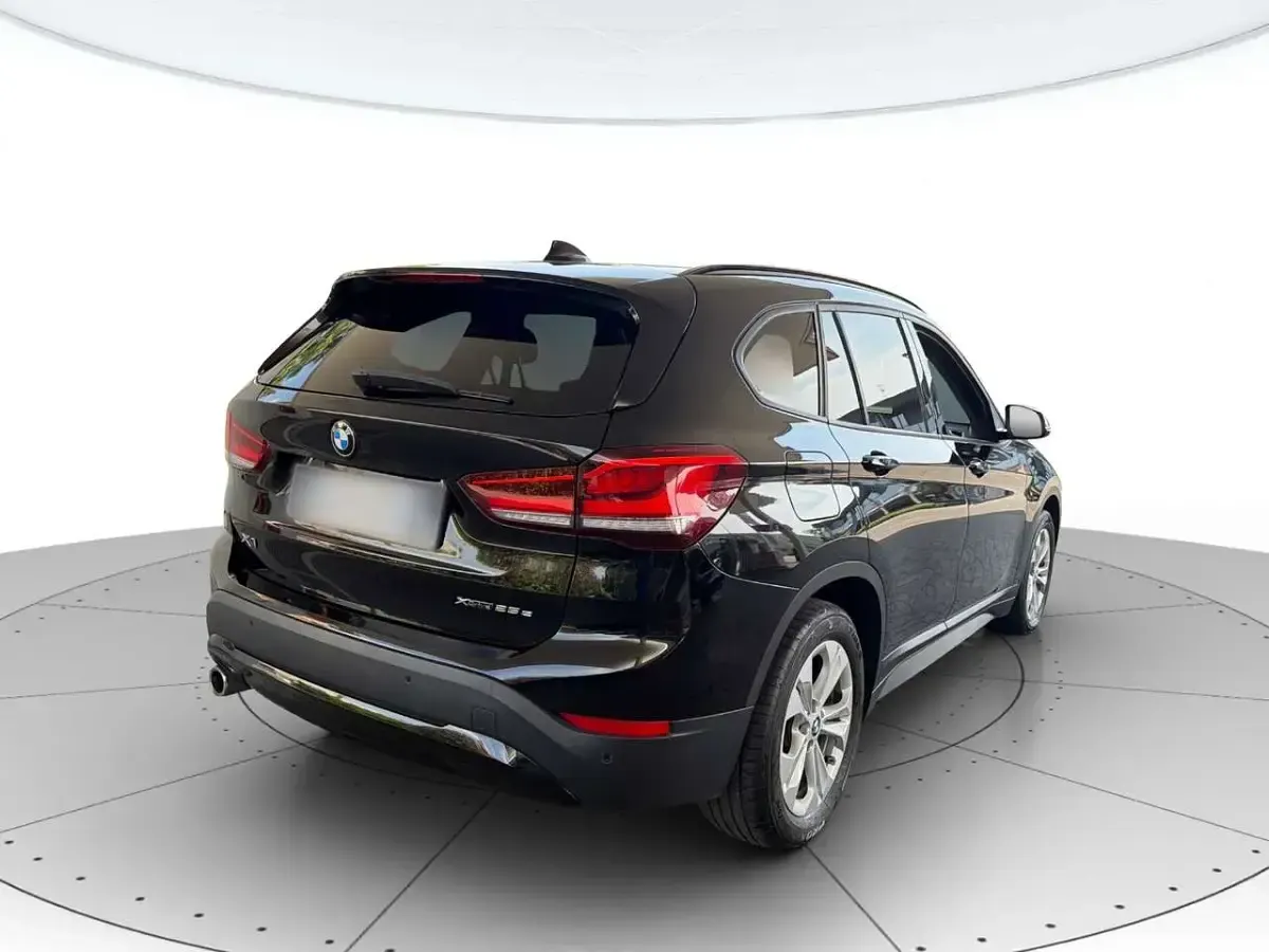 Usata BMW X1 Advantage 125 CV (91 kW) 2021 Nero SUV