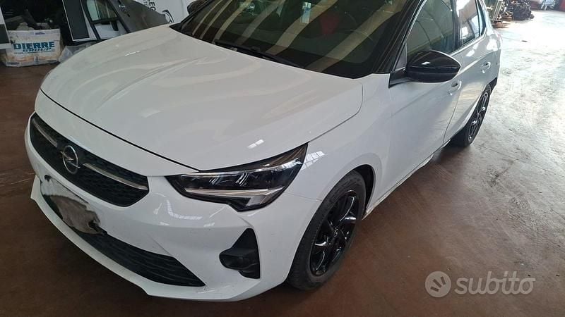Usata Opel Corsa 100 CV (73 kW) 2022 Bianco Utilitaria