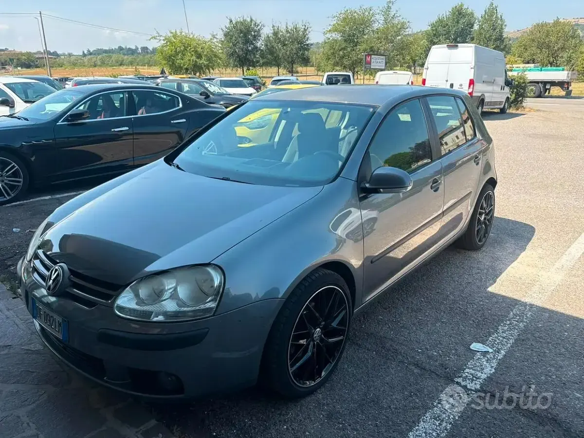 Usata VW Golf V Comfortline 102 CV (75 kW) 2007 Grigio Berlina