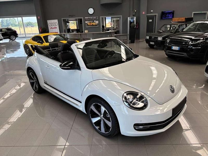 Bianco Usata 2016 VW Maggiolino CLUB Cabrio | 19.890 € (Buon prezzo) - Immagine 1/4