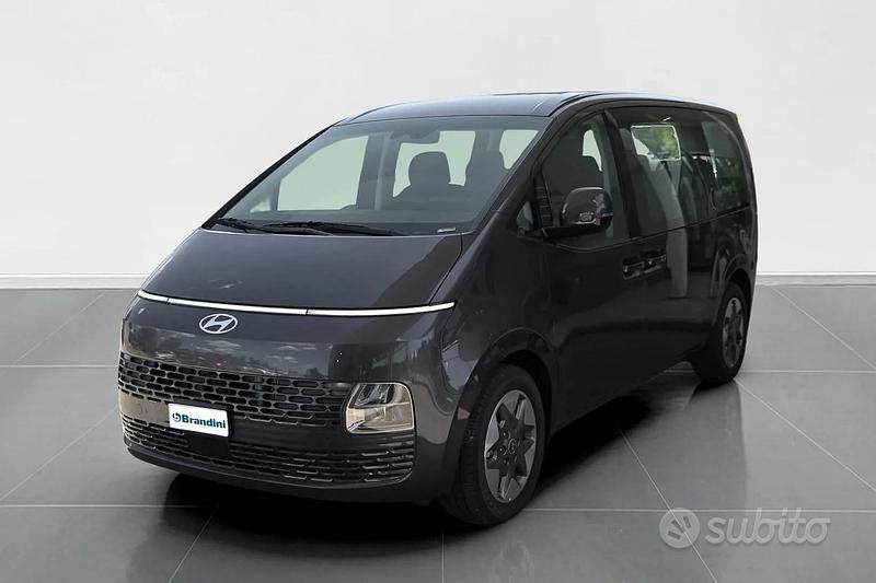 Nuova Hyundai Staria 160 CV (117 kW) 2025 Grigio Monovolume