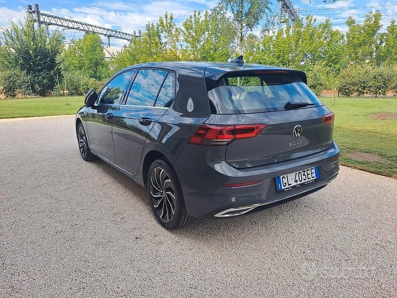 Usata VW Golf VIII 130 CV (95 kW) 2022 Utilitaria