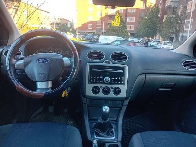 Usata Ford Focus 116 CV (85 kW) 2006 Grigio Berlina