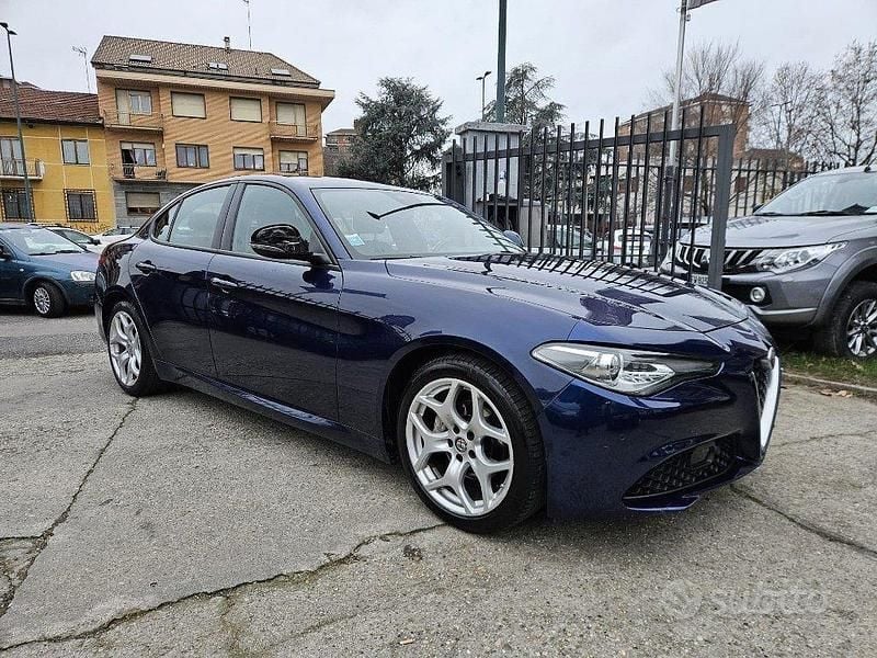 Usata Alfa Romeo Giulia Executive 160 CV (117 kW) 2019 Blu Berlina
