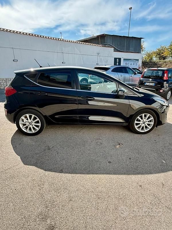 Usata Ford Fiesta Vignale 86 CV (63 kW) 2019 Nero Berlina