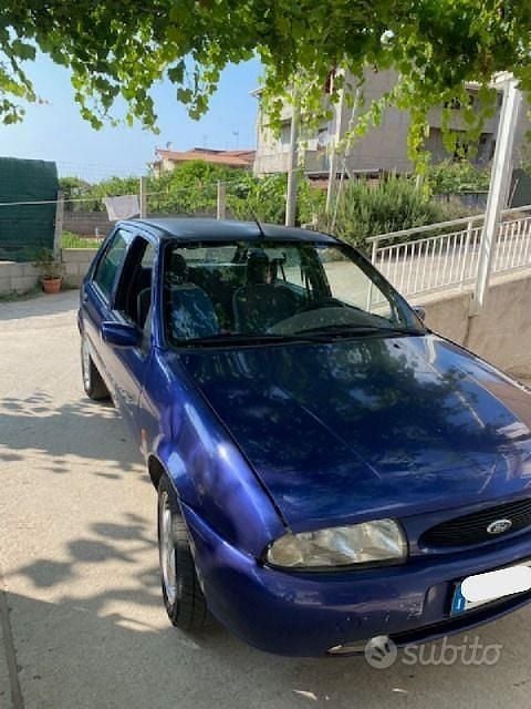 Usata Ford Fiesta 75 CV (55 kW) 1999 Blu Utilitaria