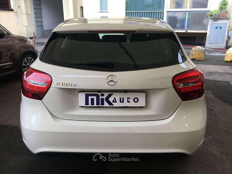 Usata Mercedes A180 Executive 109 CV (80 kW) 2017 Bianco Berlina