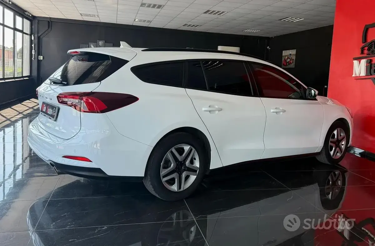 Usata Ford Focus ST-Line 120 CV (88 kW) 2022 Bianco Station wagon