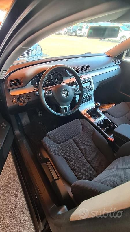 Usata VW Passat Comfortline 150 CV (110 kW) 2010 Nero Station wagon