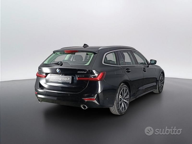 Usata BMW 320e Luxury Line 190 CV (139 kW) 2021 Nero Station wagon